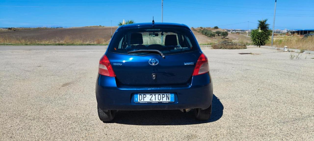 Toyota Yaris 2 serie SOL