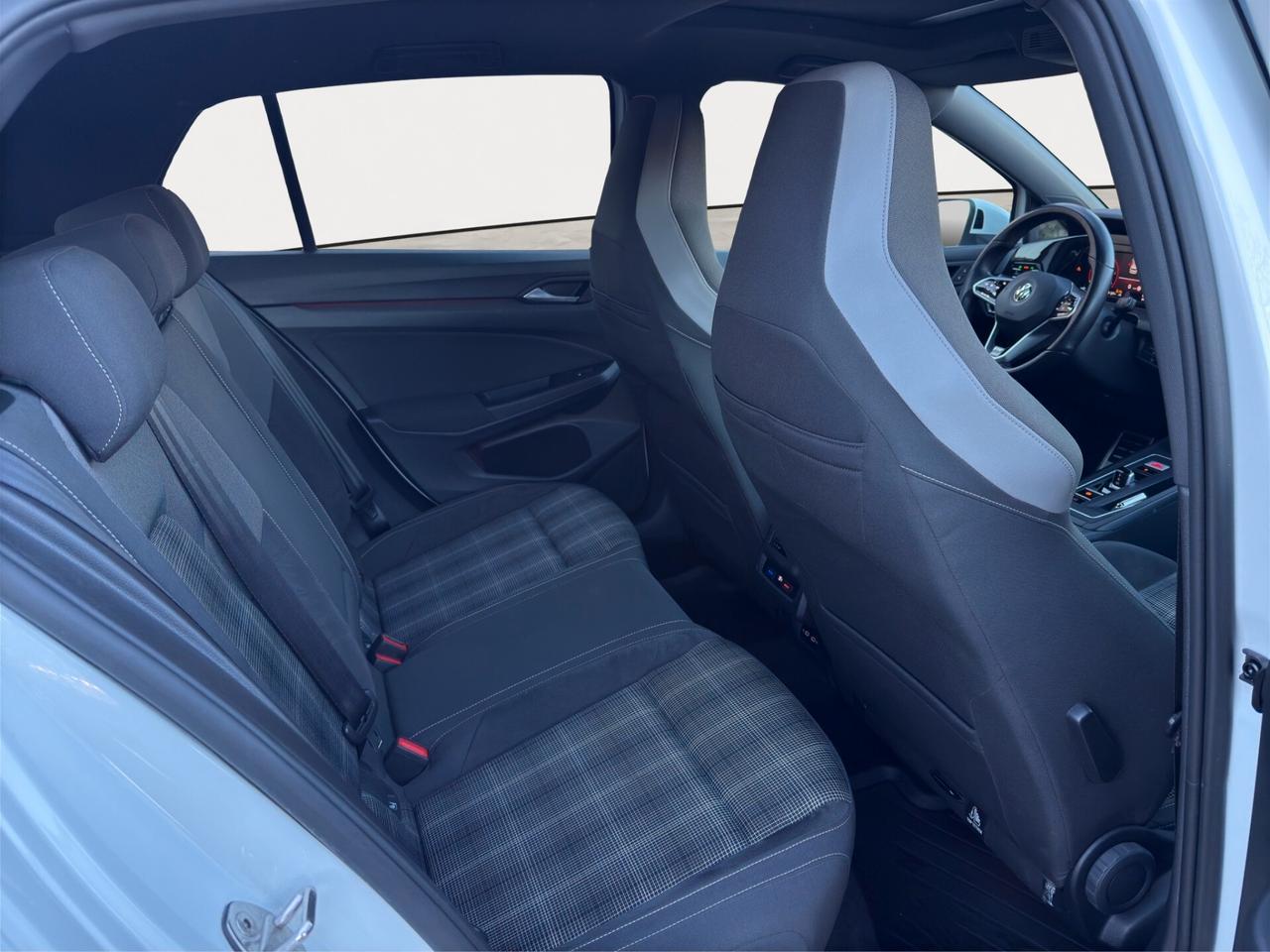 Volkswagen Golf 8 2.0 TDI DSG GTD - 2021