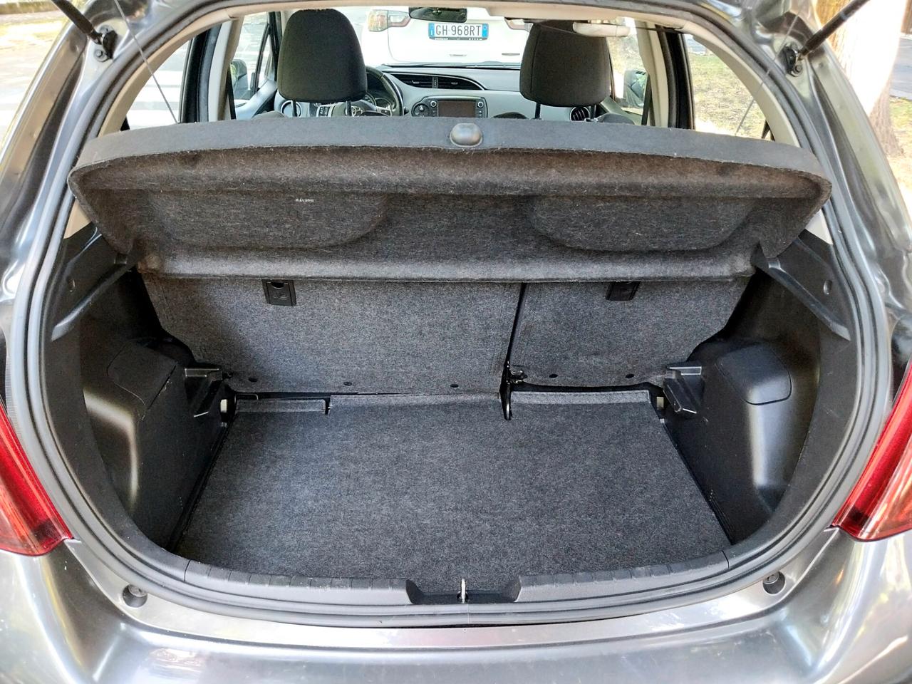 Toyota Yaris 1.0 5 porte