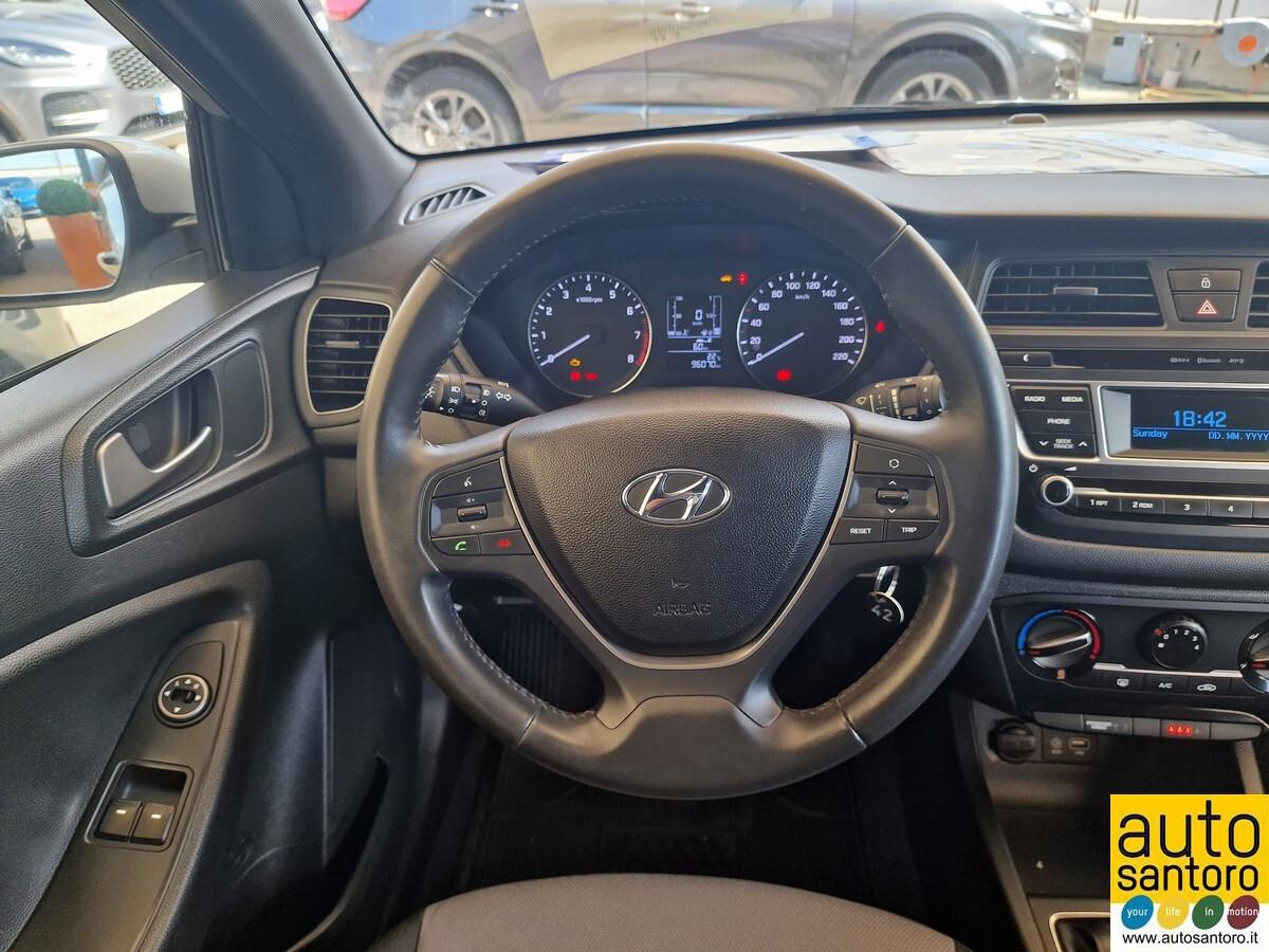 HYUNDAI I20 1.2 BLACKLINE