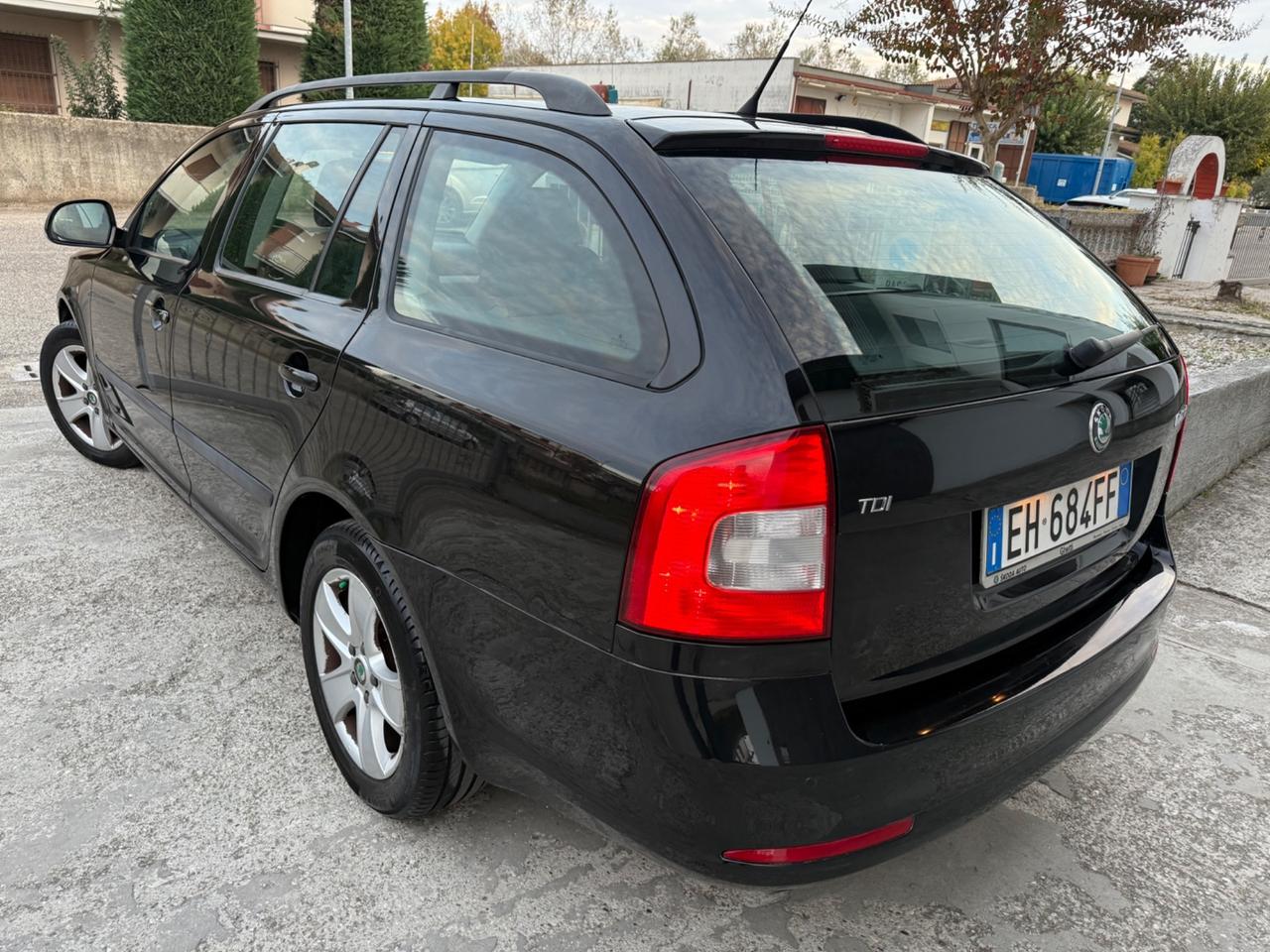 Skoda Octavia 1.6 TDI 105 CV UNICO PRP. 12/2011
