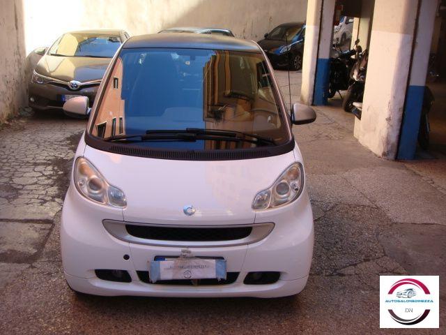 SMART - Fortwo - 1000 52 kW MHD coupé passion