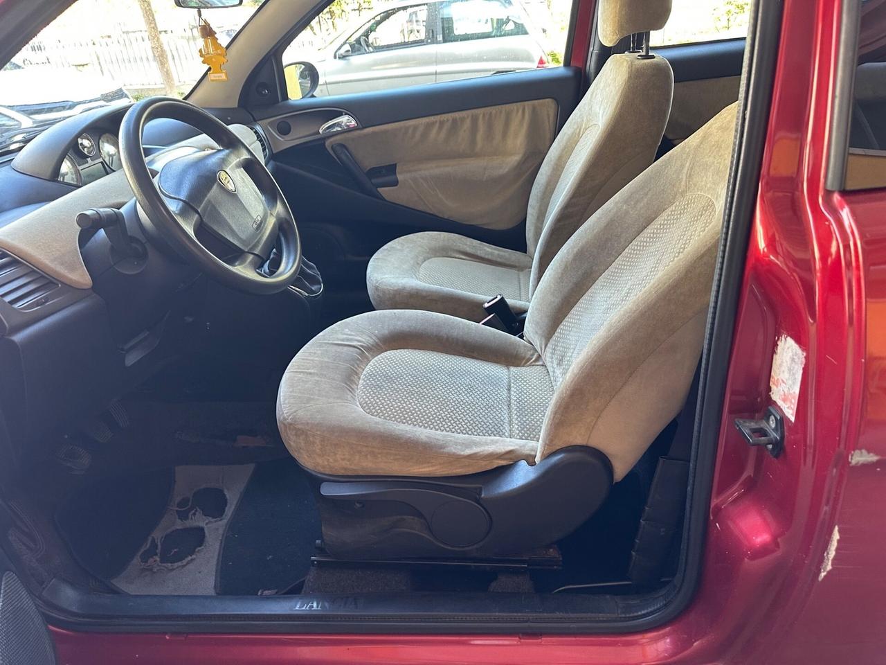 Lancia Ypsilon 1.3 Multijet 16V Argento