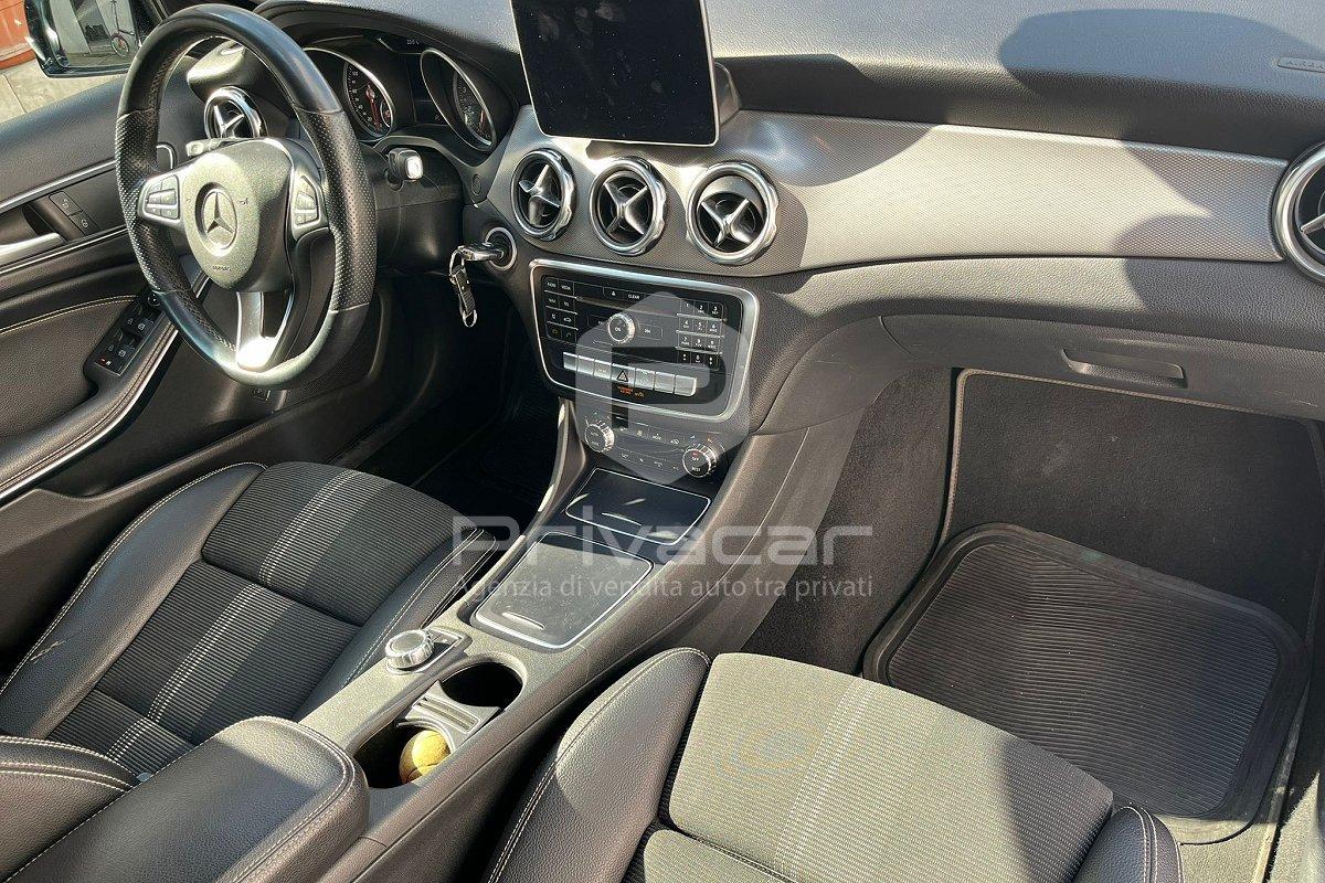 MERCEDES GLA 180 Sport