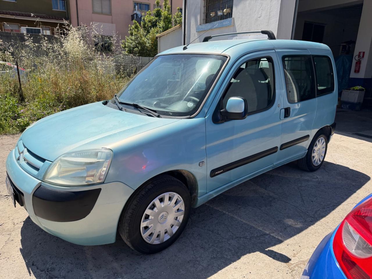 Citroen Berlingo 2.0 HDi 5p. autocarro con posti