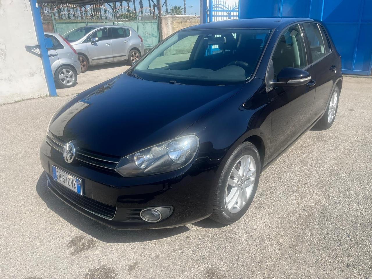 Volkswagen golf 5p-1.6 gpl - high Line-2010