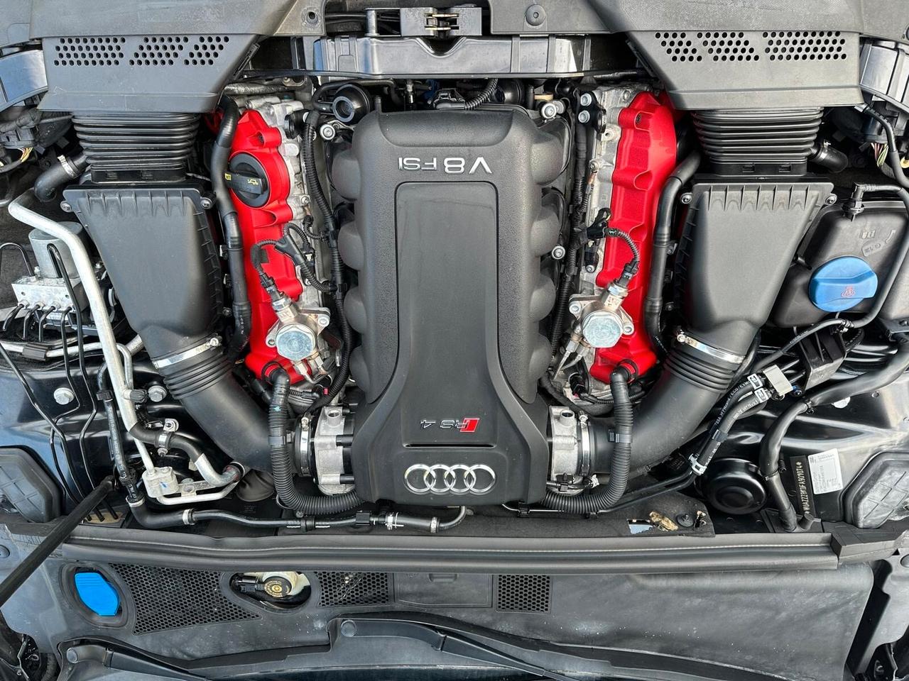 Audi A4 RS 4 Avant 4.2 V8 FSI quattro S tronic