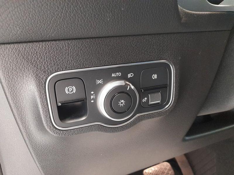 Mercedes-Benz GLB GLB 180 d Automatic Sport
