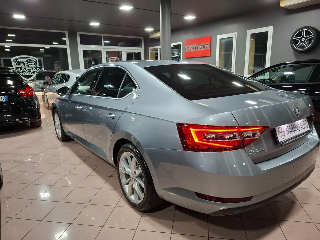 Skoda Superb 2.0 TDI Berlina