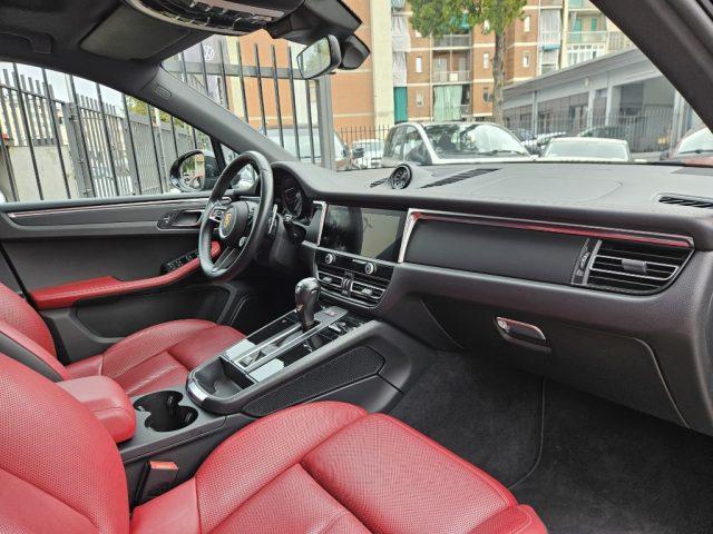 PORSCHE Macan 2.0