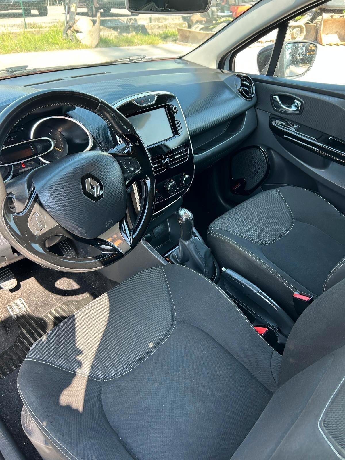 Renault Clio 1.2 75CV 5 porte Live OK NEO PATENTATI