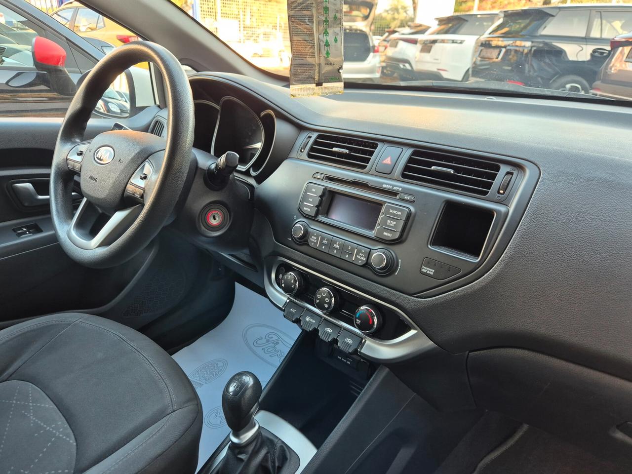 Kia Rio 1.1 CRDi WGT 5p. LX UNIPRO 22