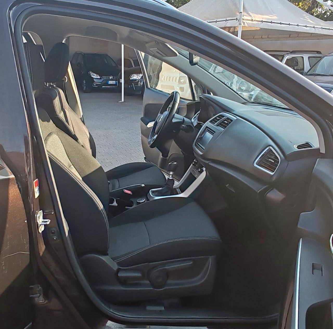 Suzuki SX4 S-Cross 1.6 DDiS 4WD All Grip Star View