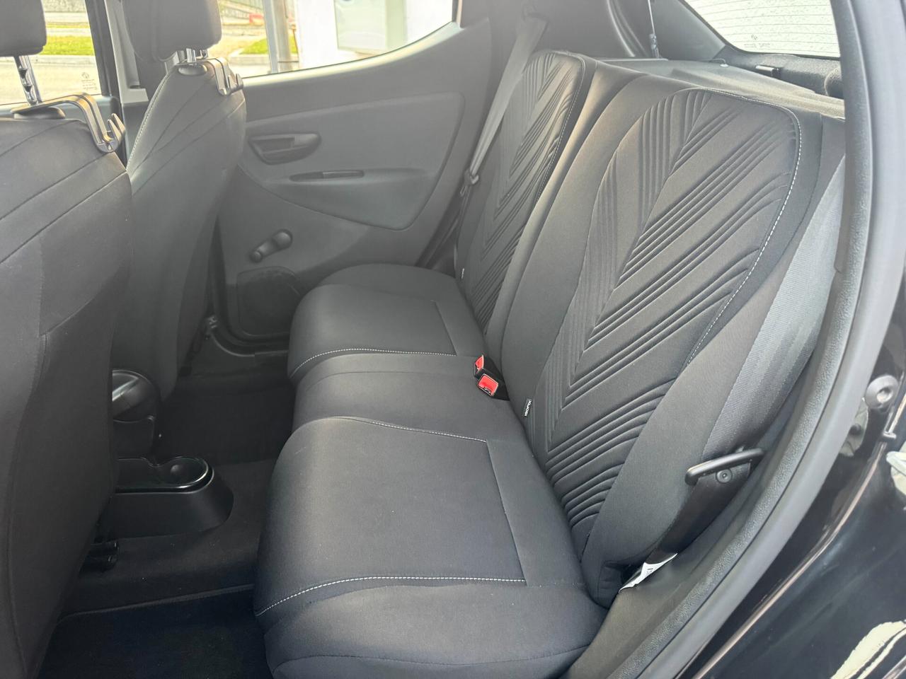 Lancia Ypsilon 1.0 FireFly 5 porte S&S Hybrid Gold