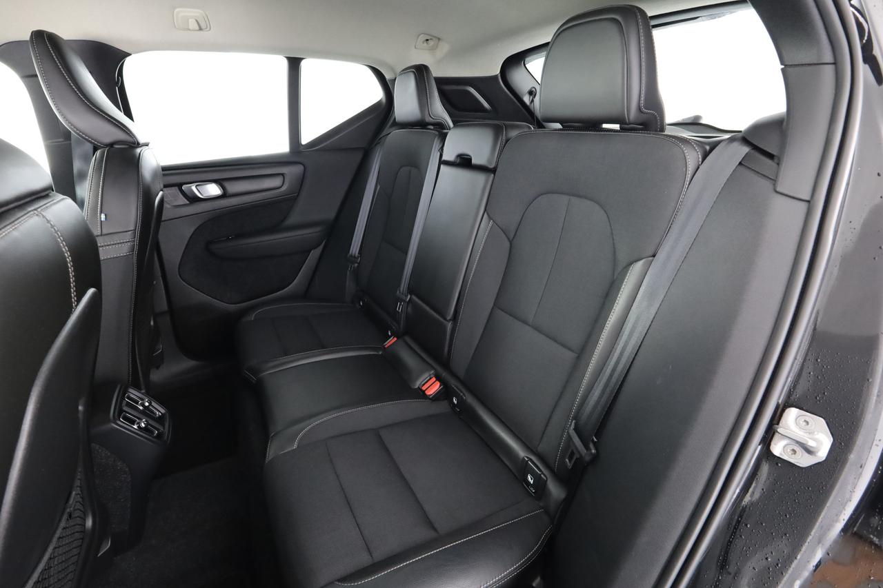 VOLVO XC40 (2017--->) XC40 T4 AWD Geartronic Momentum