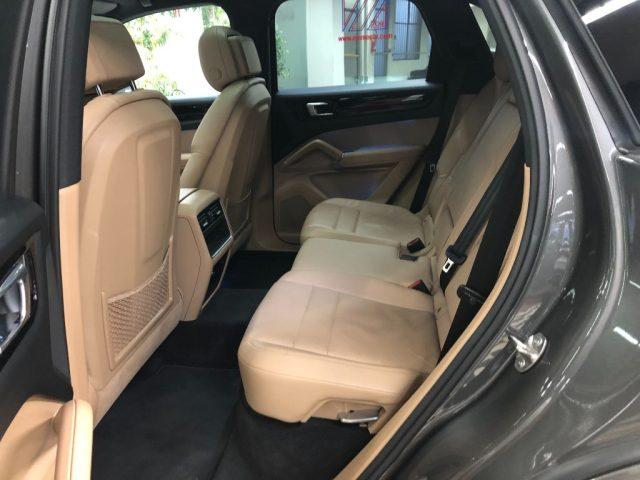 PORSCHE Cayenne 3.0 V6