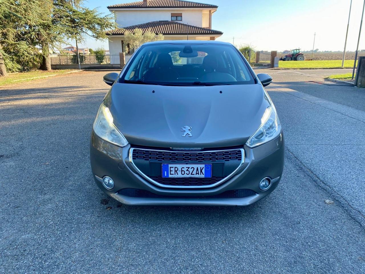 Peugeot 208 1.2 VTi 82 CV 5 porte Allure