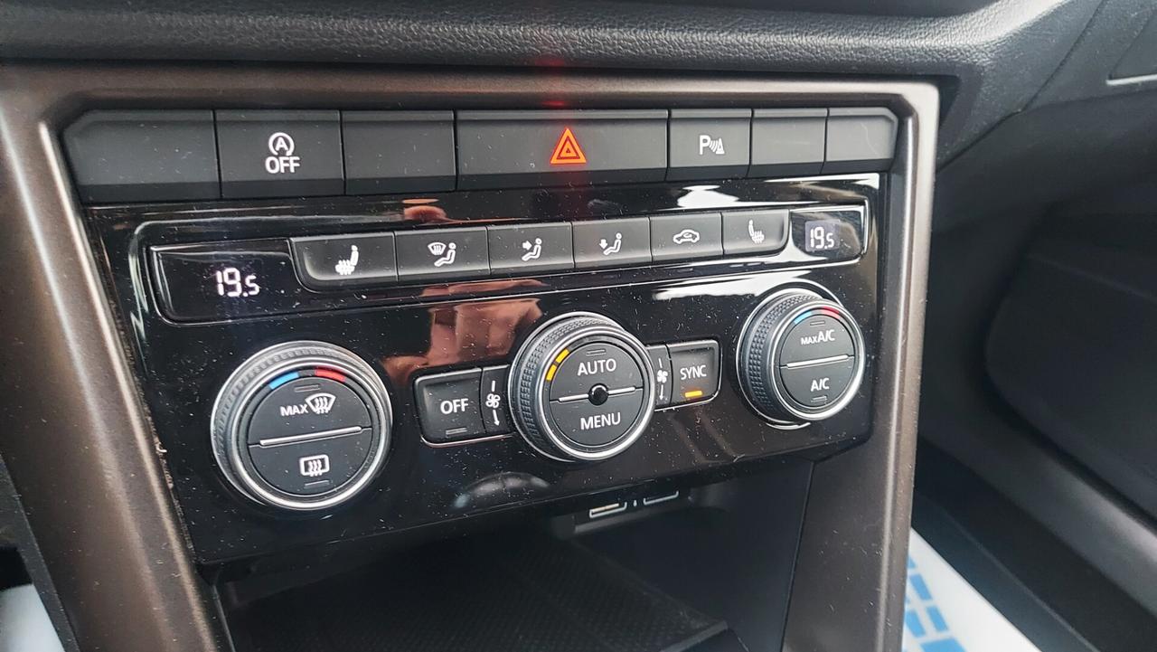 Volkswagen T-Roc 2.0 TDI - 4MOTION - Manuale