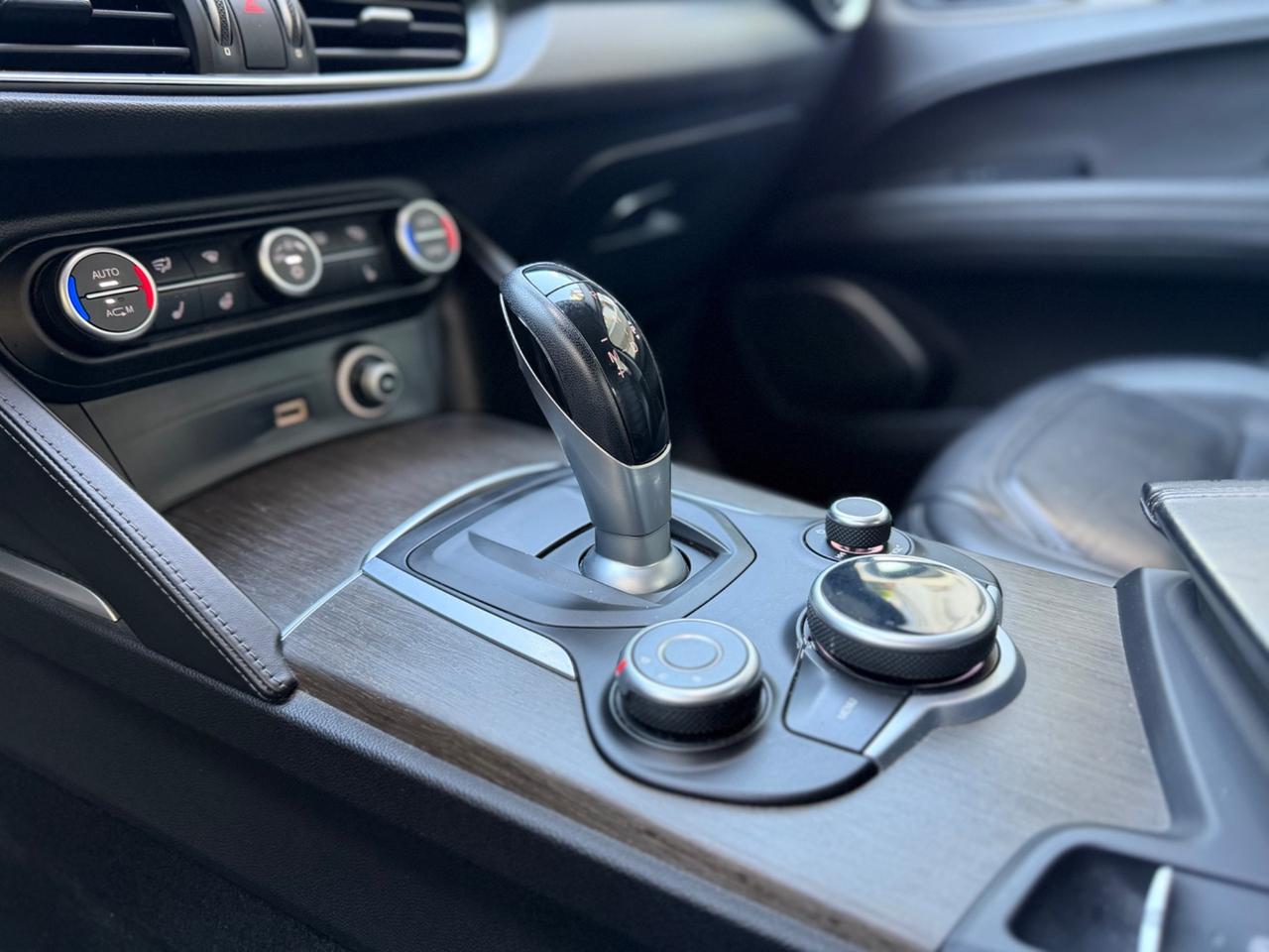 Alfa Romeo Stelvio 2.2 Turbodiesel 210 CV AT8 Q4 Business