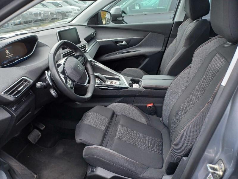 Peugeot 3008 BlueHDi 130 EAT8 TETTO APRIBILE
