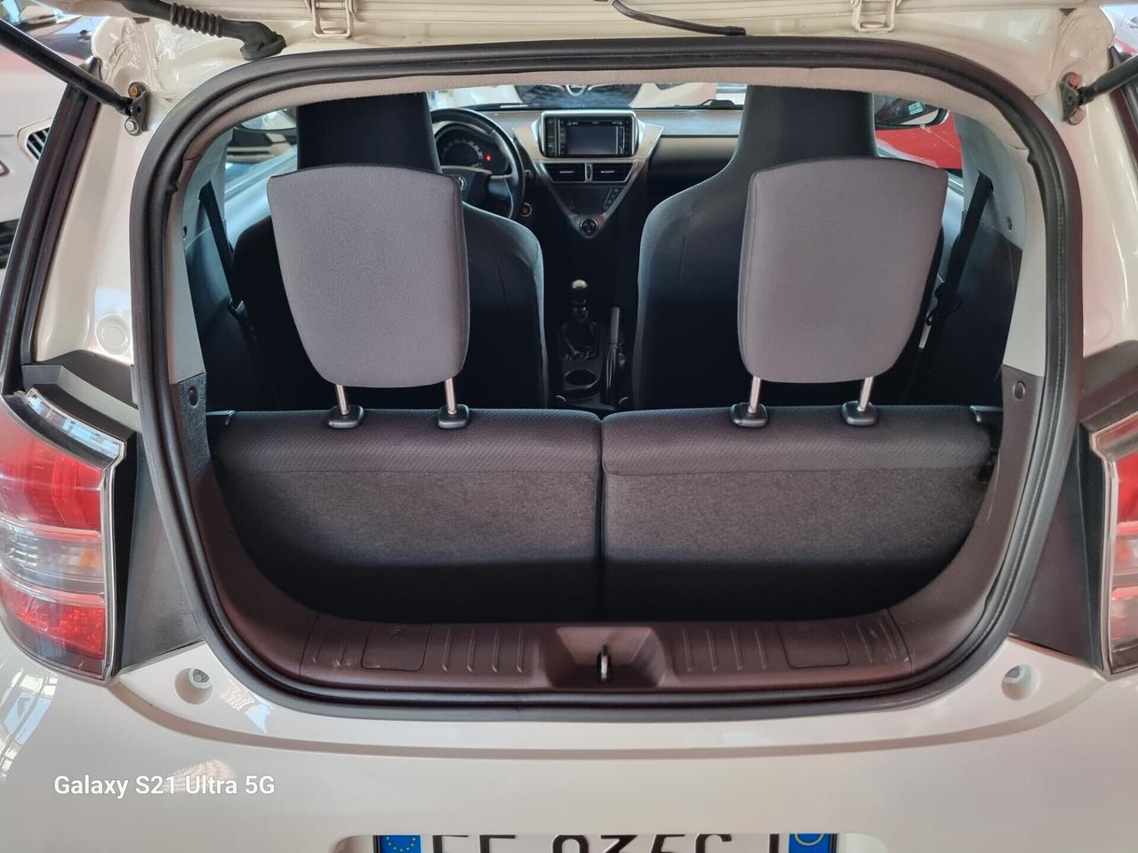 toyota iq full con navi garanzia 12 mesi stupenda