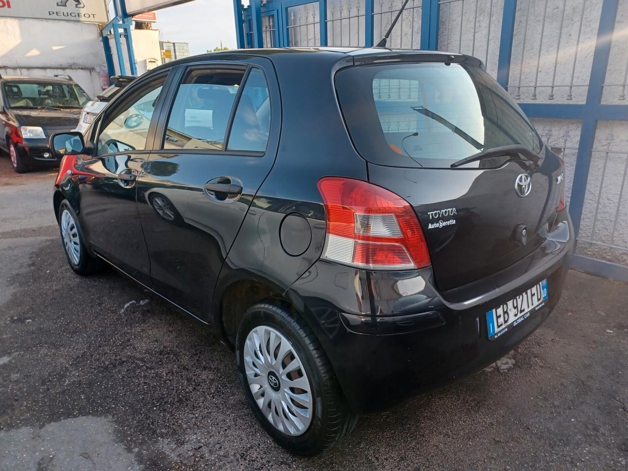 Toyota Yaris 1.4 D-4D 90 CV 5 PORTE ANNO 2010