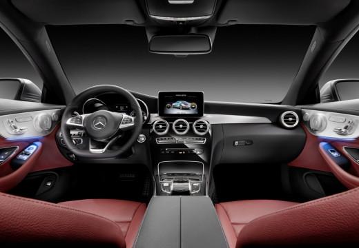 Mercedes-Benz Classe C-C205 2018 Coupe - C Coupe 220 d Premium Plus auto