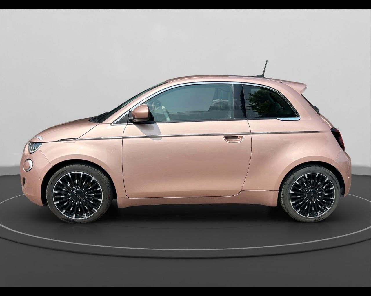 FIAT 500e 3+1 - 500e 3+1 42 kWh La Prima