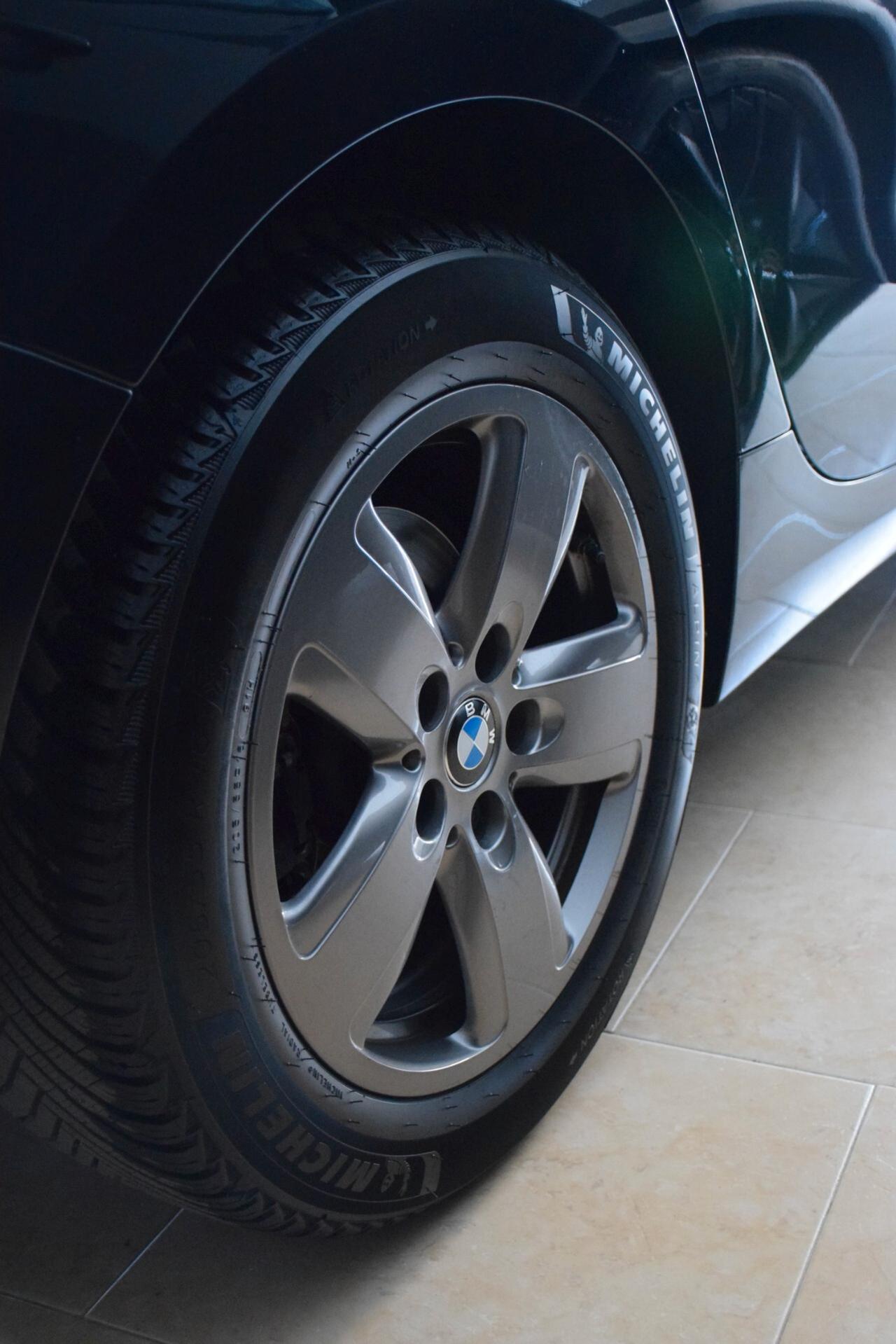 Bmw 116 116d 5p. Advantage