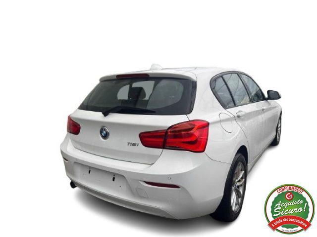 BMW 118 i 5p. Advantage