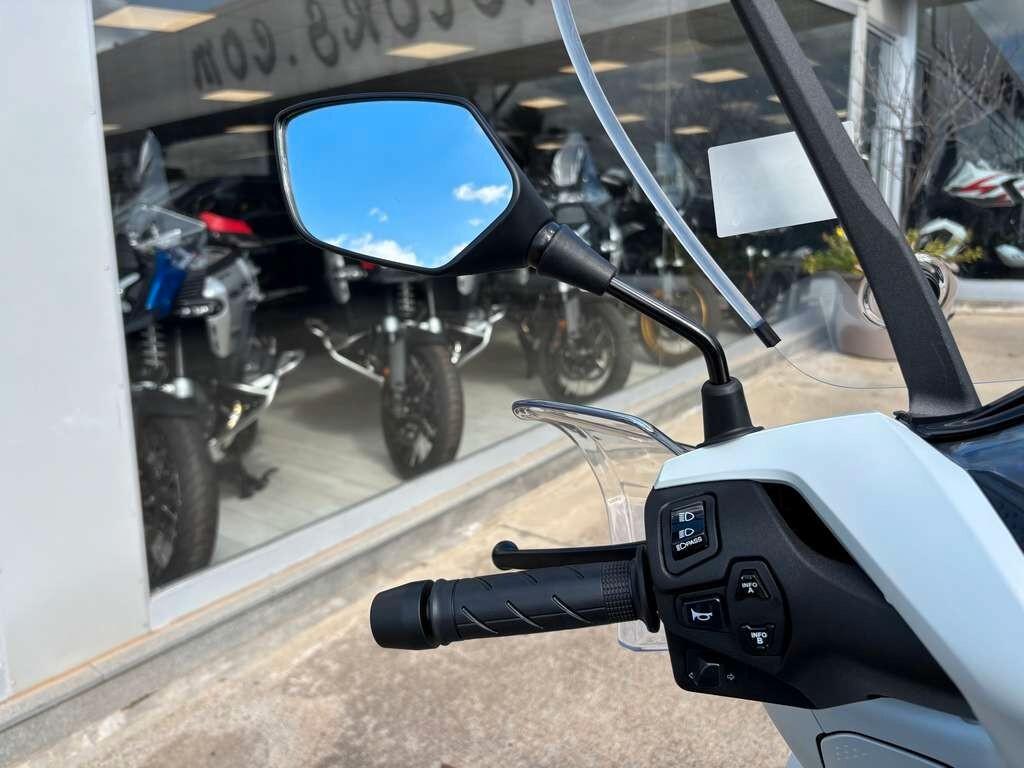 Honda SH 350 Nuovo pronto consegna Tuo a solo 65 Euro al mese