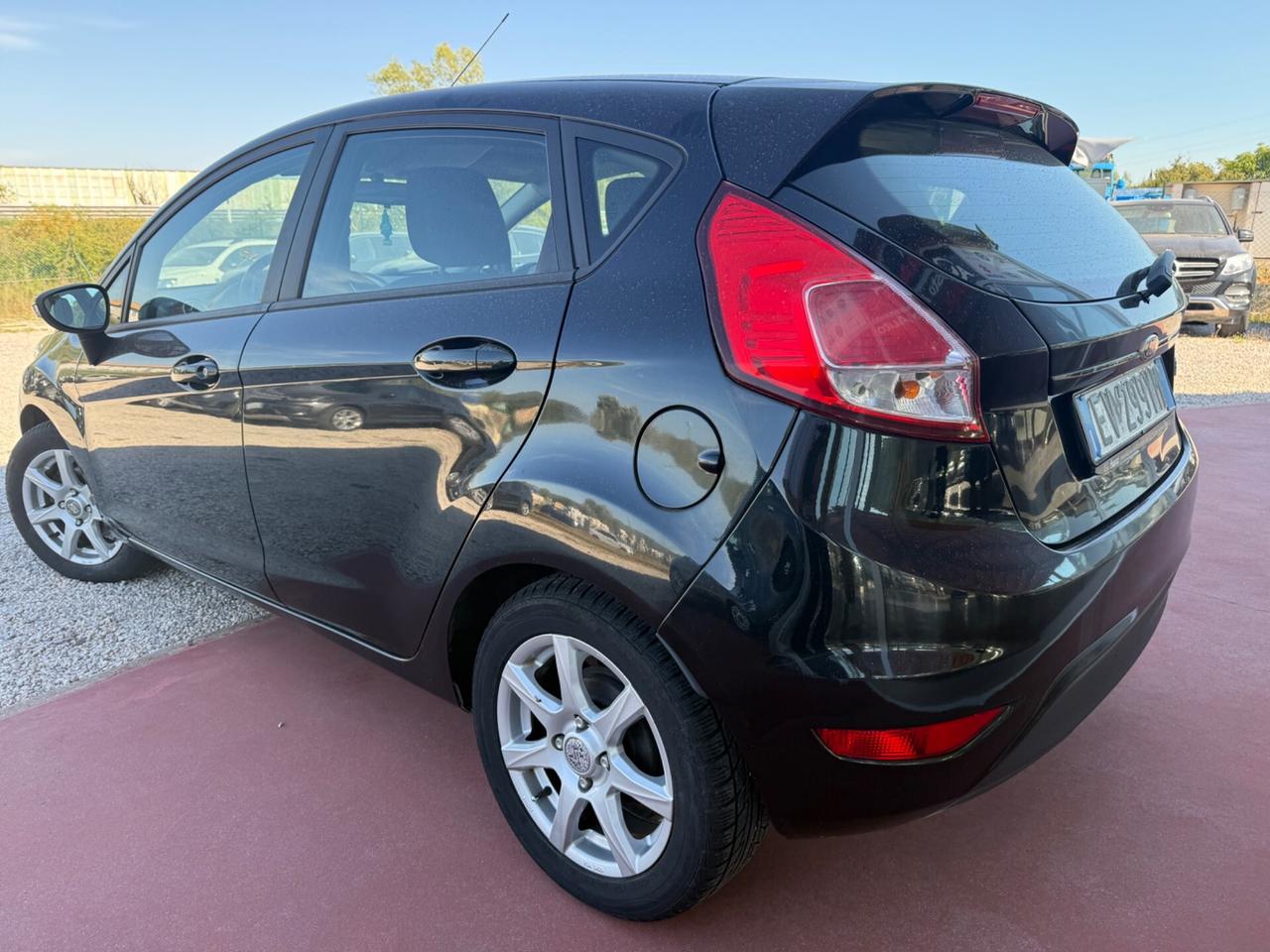 Ford Fiesta 1.5 TDCi 75CV 5 porte Titanium