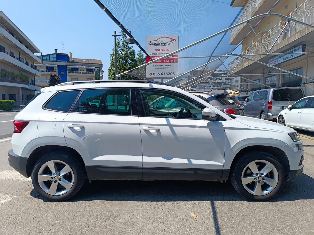 Skoda Karoq 1.6 TDI SCR DSG Executive NAVI, RETROCAMERA
