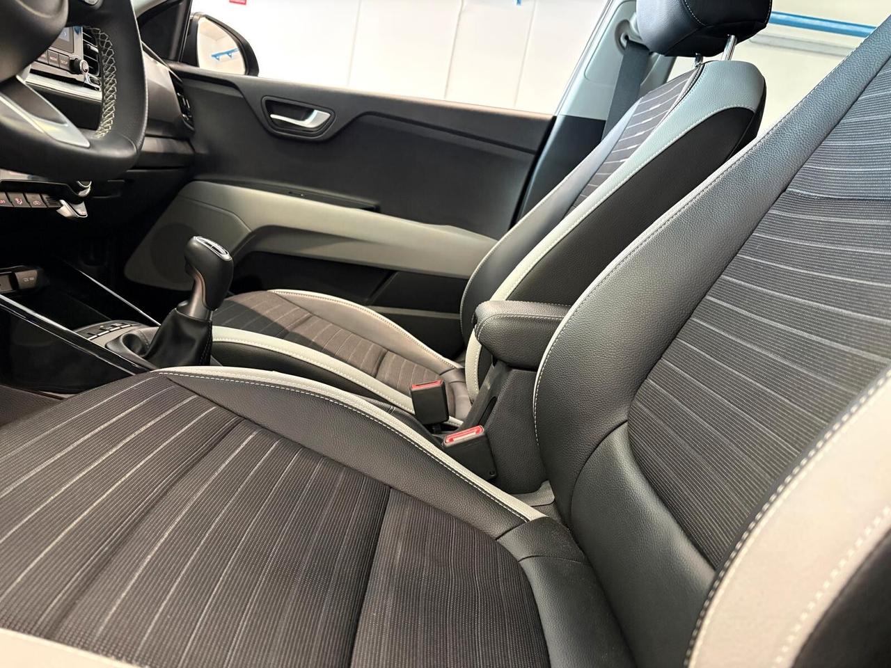 Kia Stonic BLACK EDITION 1.0 T-GDi 100 CV MHEV MT
