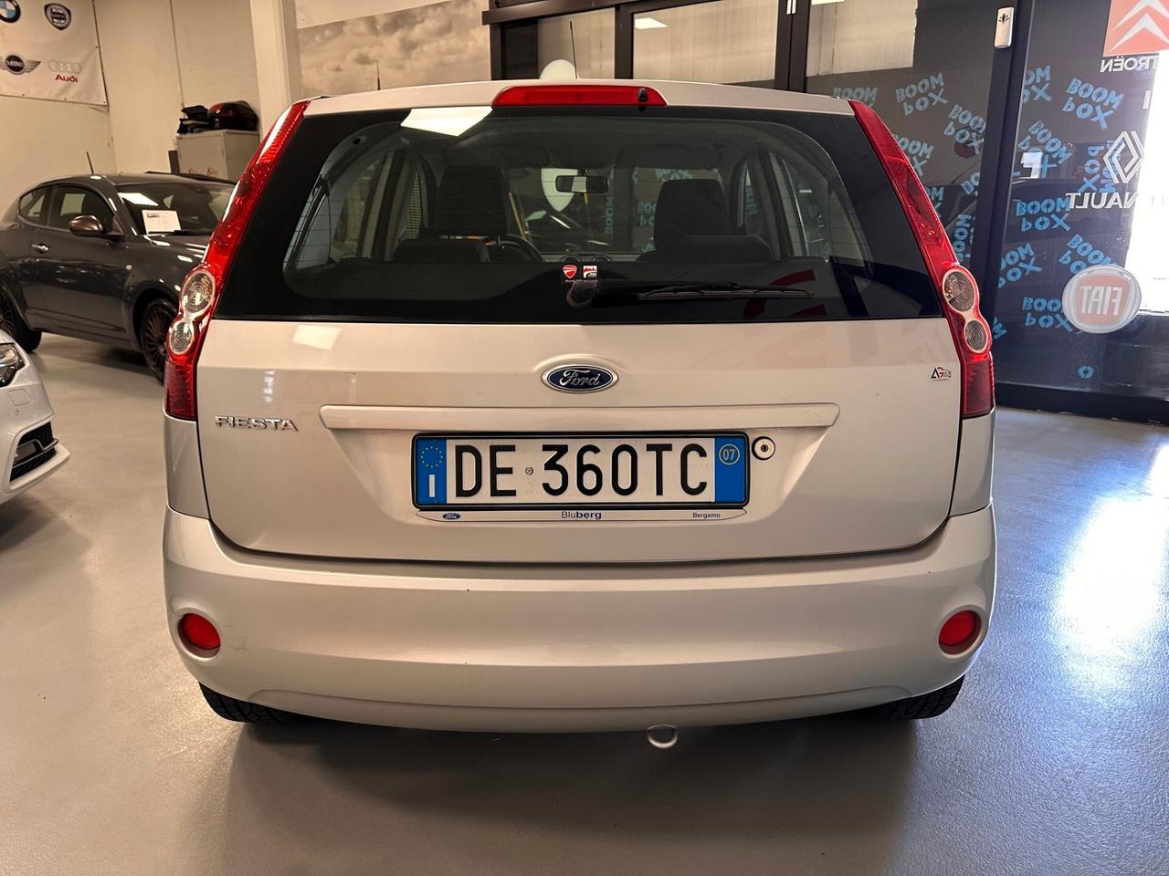 FORD FIESTA 1.2 BENZIA 5P. (58000 MILA KM)