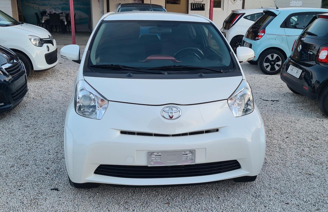 Toyota iQ 1.3 NESSUN OBBLIGO DI FINANZIAMENTO UNICO PROPRIETARIO GARANZIA 12 MESI