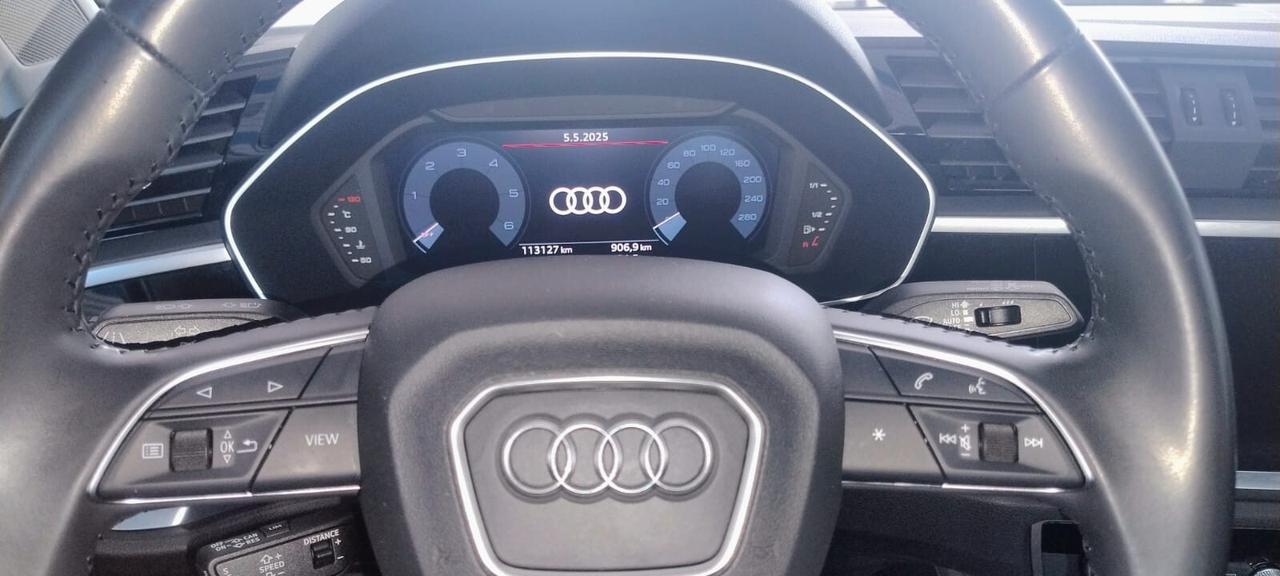 Audi Q3 35 TDI quattro Business Advanced