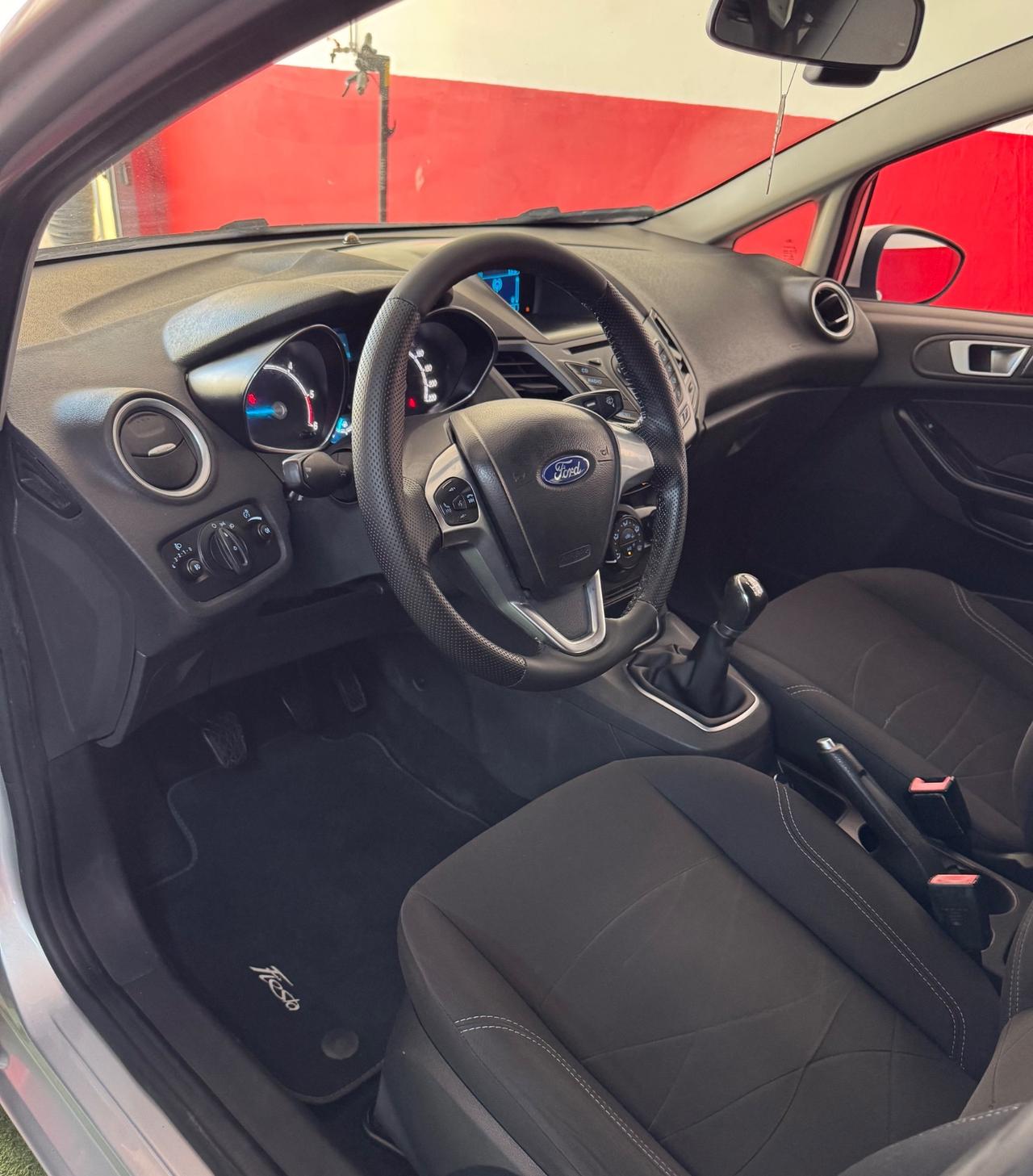 Ford Fiesta 1.5 TDCi 75CV 5 porte Titanium