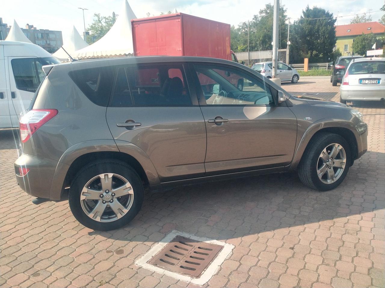 Toyota RAV 4 RAV4 Crossover 2.2 D-4D 150 CV DPF Luxury