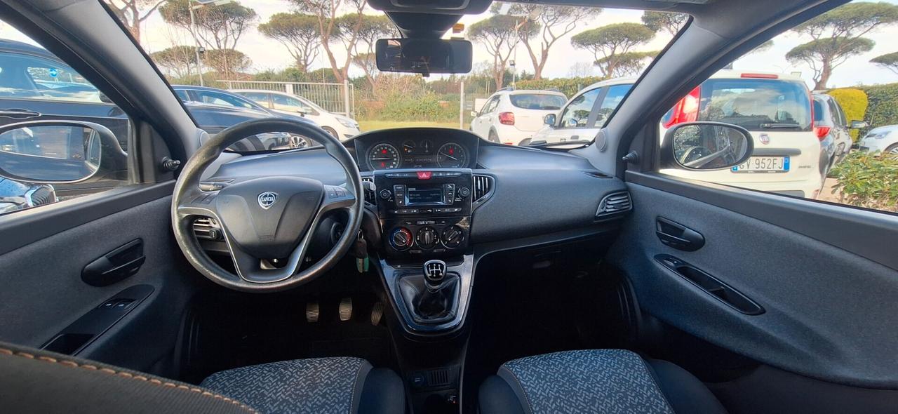 Lancia Ypsilon 1.2 69 CV 5 porte GPL Ecochic Elefantino Blu