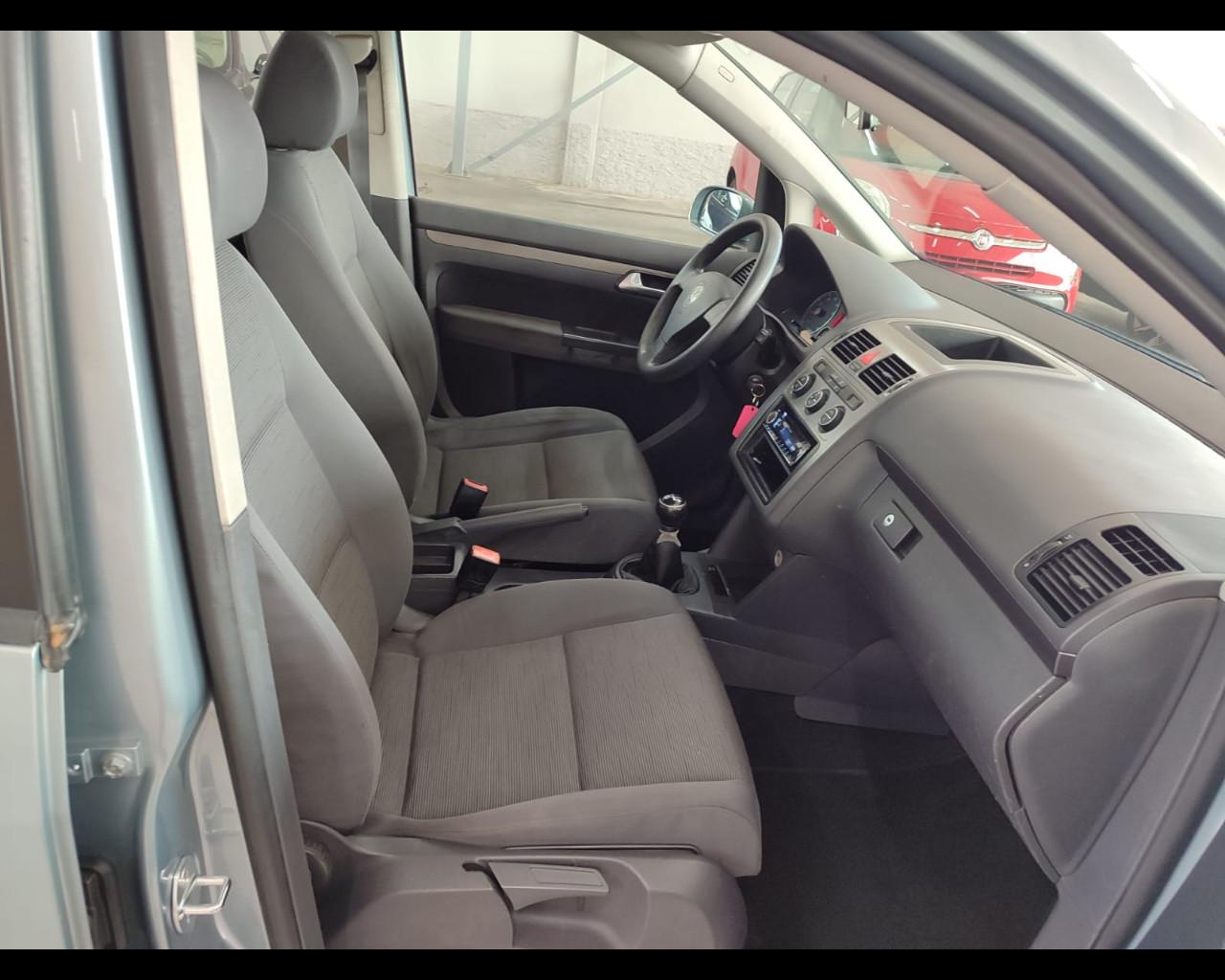 VOLKSWAGEN Touran 2.0 Trendline Ecofuel 7 Posti
