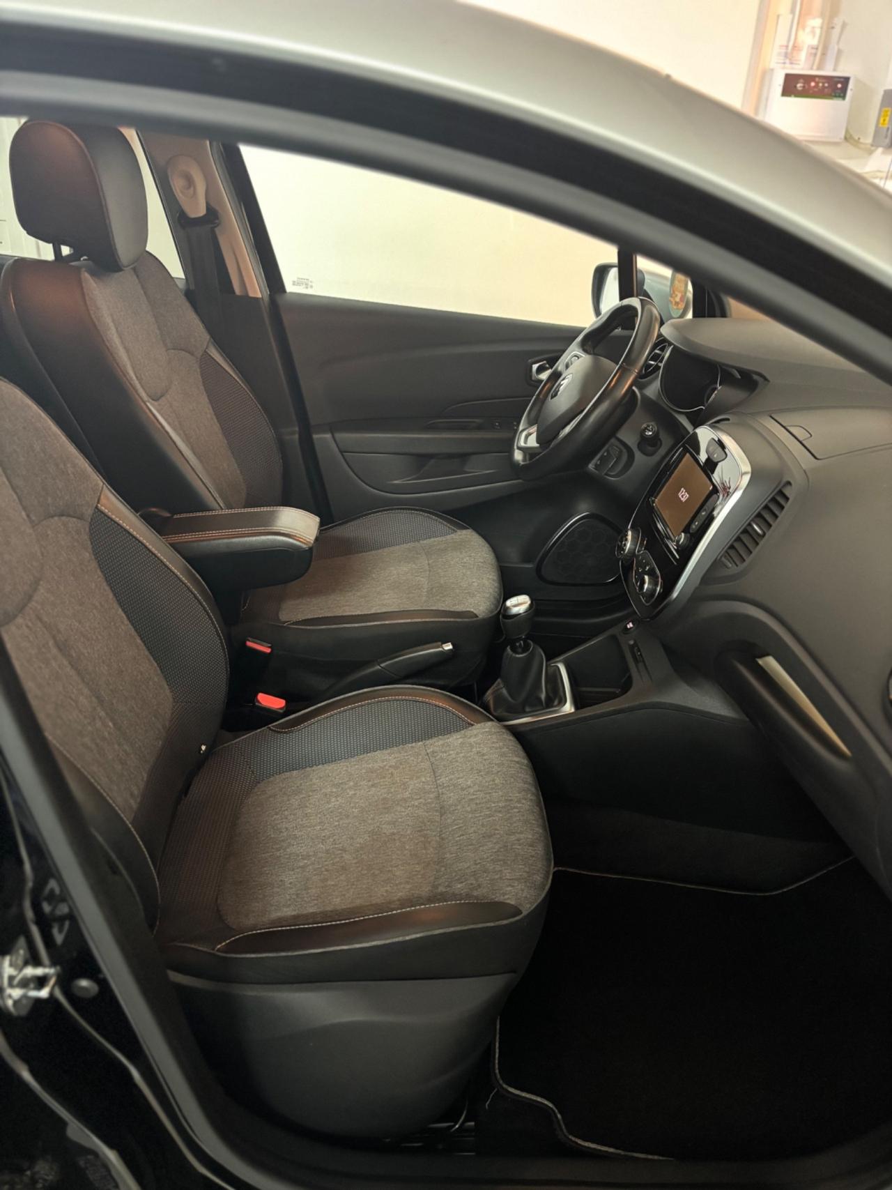 Renault Captur dCi 8V 90 CV EDC Sport Edition2