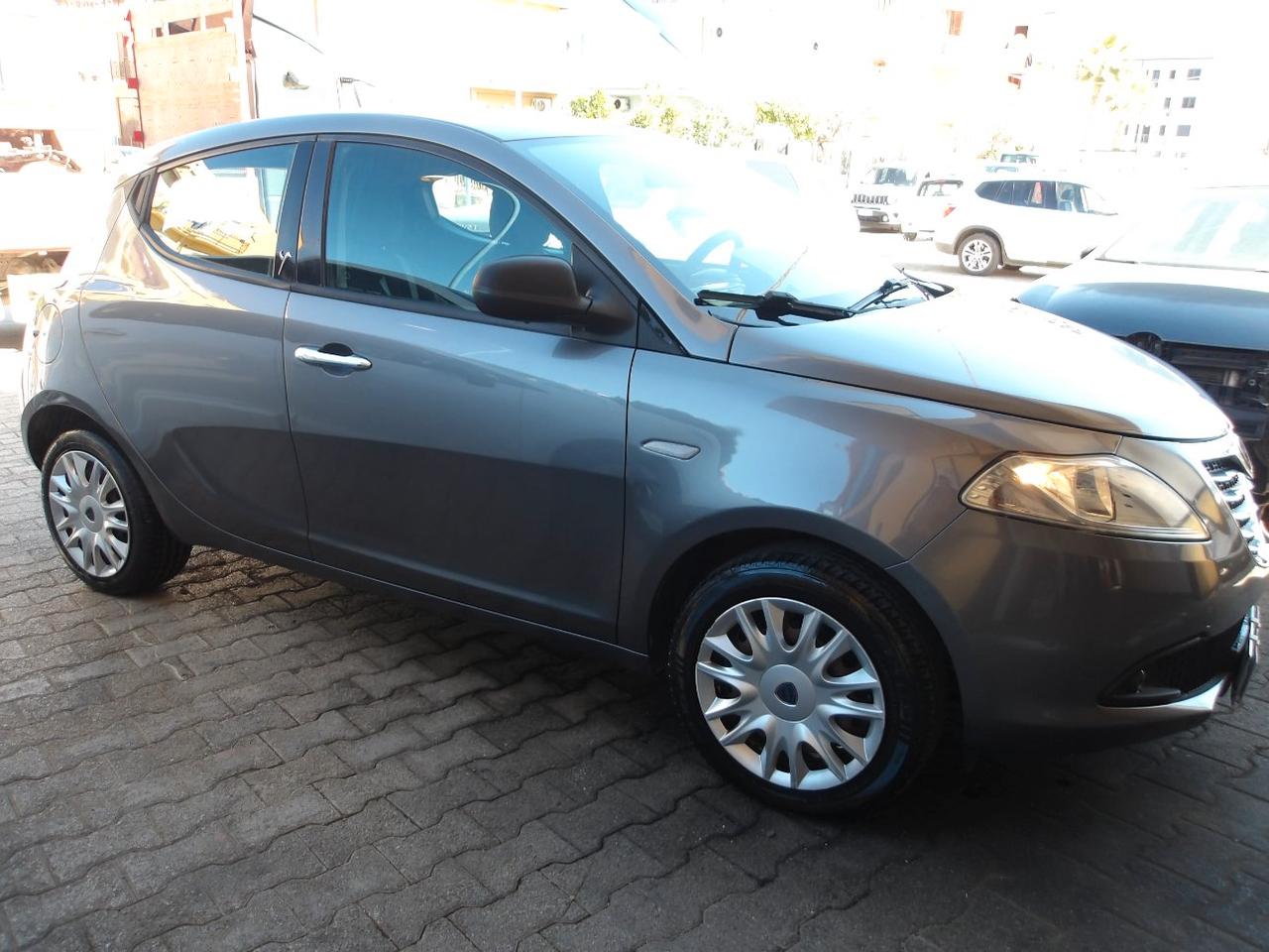 Lancia Ypsilon 5 Porte Ypsilon 1.2 8v Elefantino 69cv my14