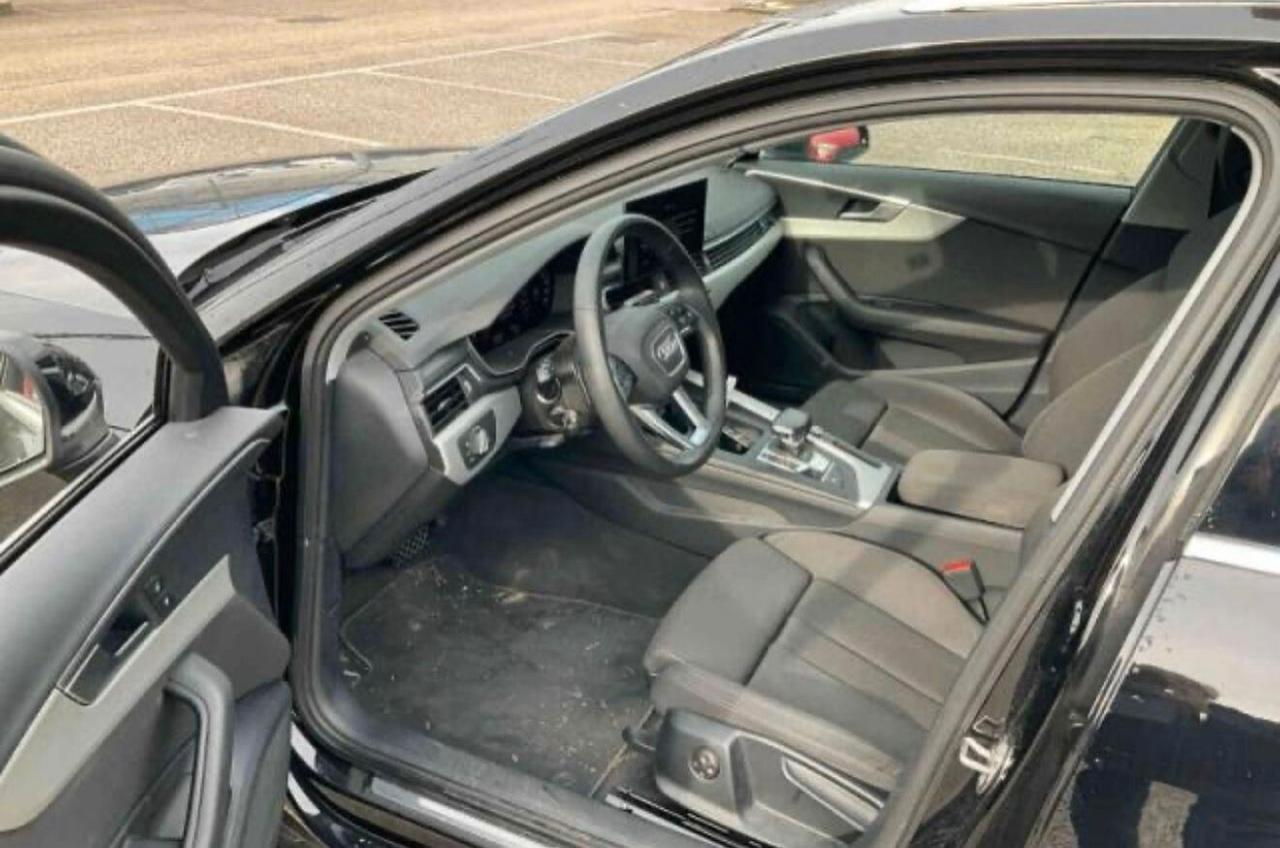 Audi A4 30 TDI/136 CV S tronic Business Advanced