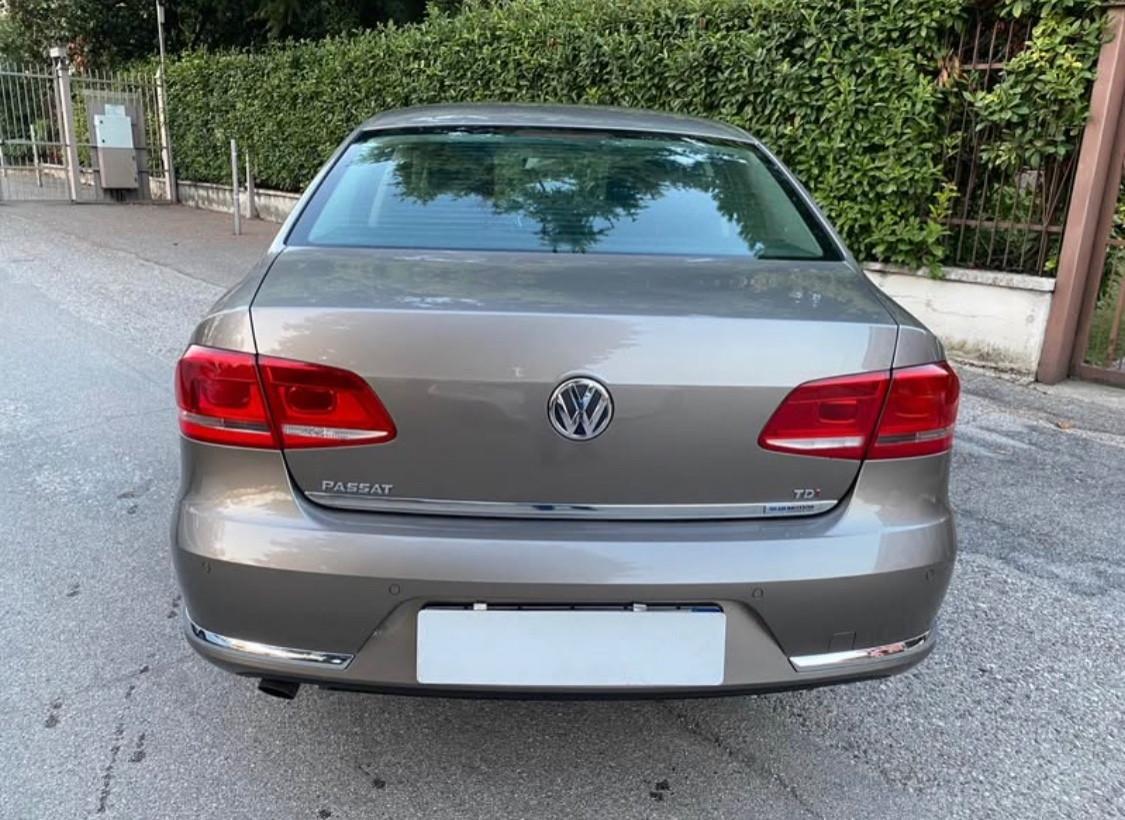 Volkswagen Passat 1.6 TDI Trendline BlueM. Tech.