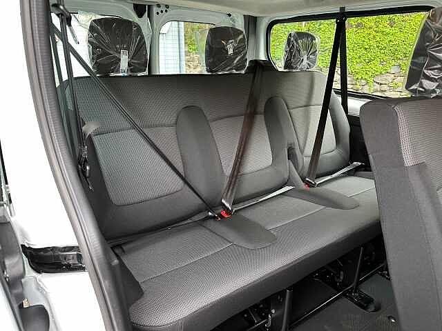 Nissan Primastar 27 2.0 dCi 130CV PC-TN Acenta 9 posti