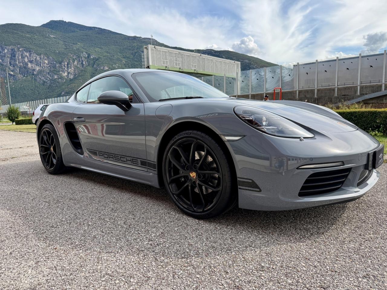 Porsche 718 Cayman 2.0 Style Edition PDK 14.000 KM