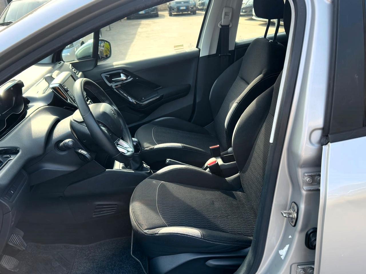 Peugeot 208 BlueHDi 75 5 porte Allure