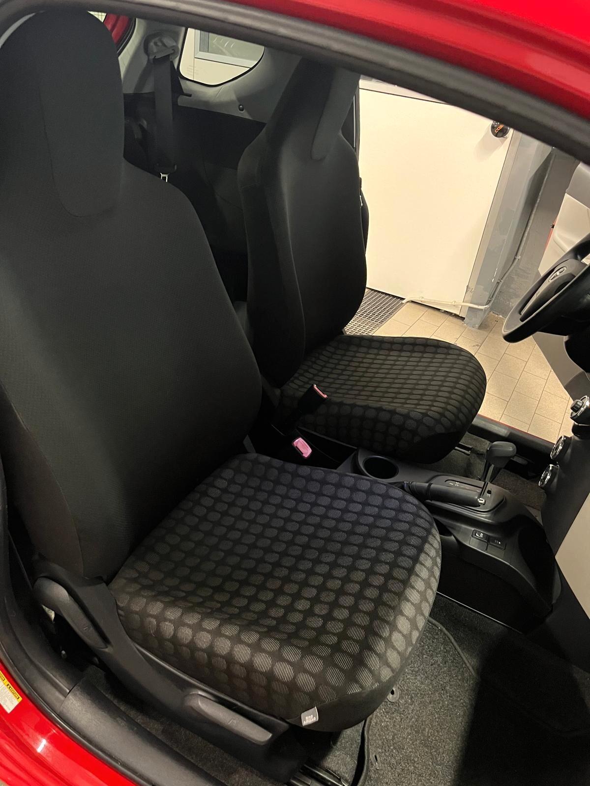 Toyota iQ automatica solo 69000km garanzia