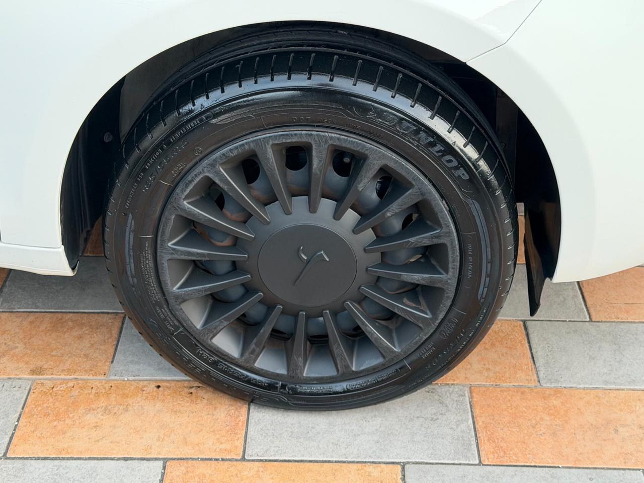 Lancia Ypsilon 1.2 69 cv. ELEFANTINO BLU